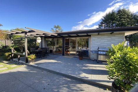 Photo of property in 1 Kopanga Road, Havelock North, 4130