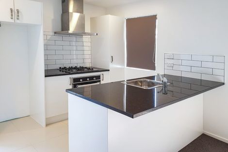 Photo of property in 68 Barrys Road, Glendene, Auckland, 0602