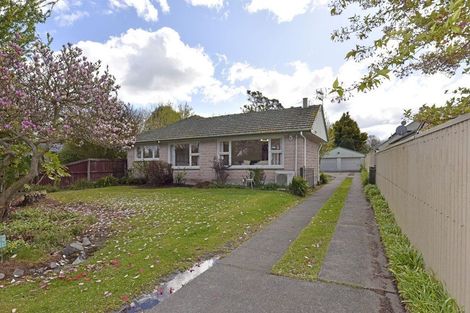 Photo of property in 91 Crofton Road, Harewood, Christchurch, 8051