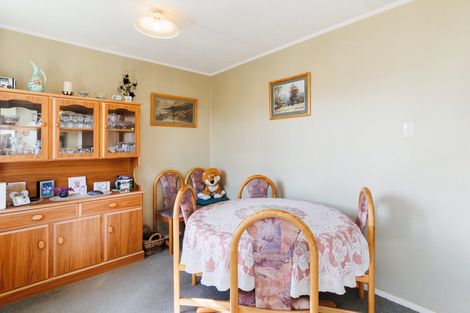 Photo of property in 8 Hau Whiti Place, Kimbolton, 4774
