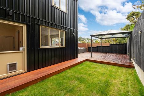 Photo of property in 99 Kaikorai Valley Road, Glenross, Dunedin, 9011