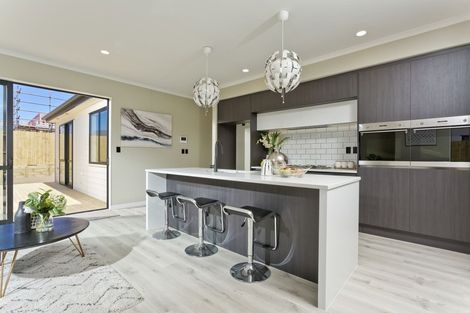 Photo of property in 41 Vinistra Road, Kumeu, 0810