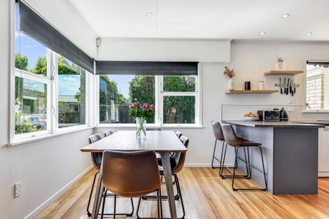 Photo of property in 2 Katherine Place, Melville, Hamilton, 3206