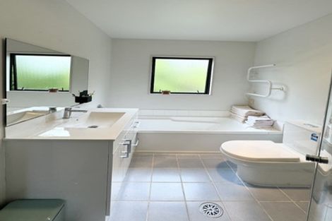 Photo of property in 6 Sun Place, Henderson, Auckland, 0612