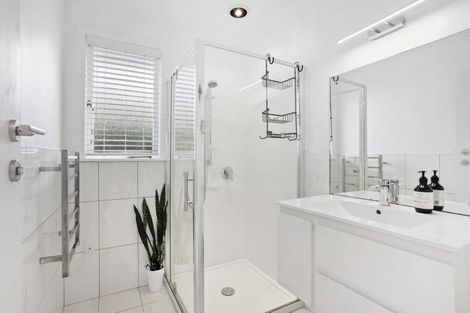 Photo of property in 11 Tahi Terrace, Glen Eden, Auckland, 0602