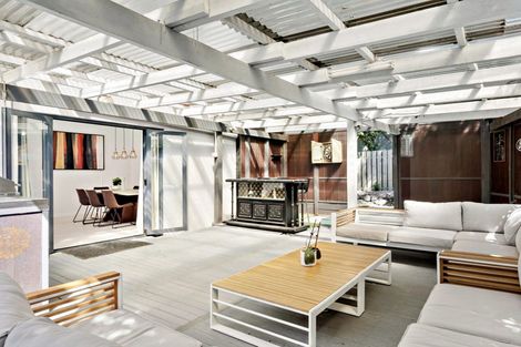 Photo of property in 6a Tallington Crescent, Torbay, Auckland, 0630