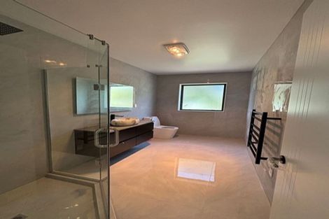 Photo of property in 5 Prevost Lane, Oteha, Auckland, 0632