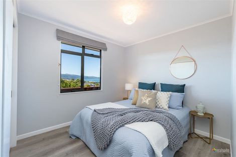 Photo of property in 12a Pekanga Road, Normandale, Lower Hutt, 5010