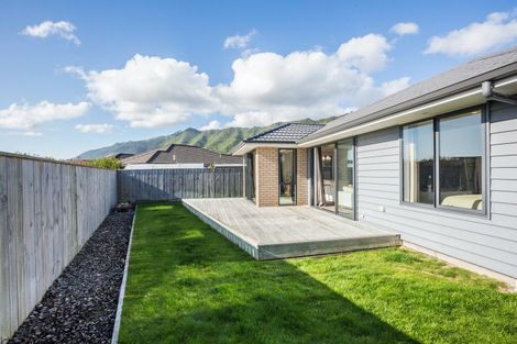 Photo of property in 5 Pohe Street, Waikanae, 5036