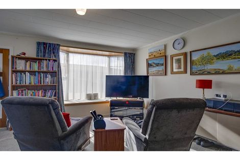 Photo of property in 2/90 Avenue Road, West End, Timaru, 7910