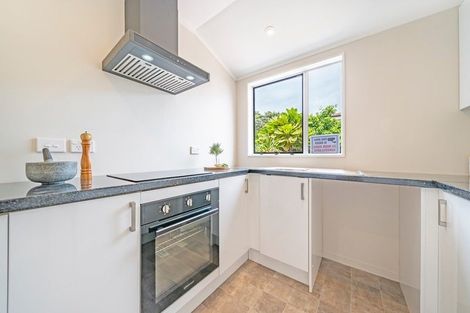 Photo of property in 2/6 Richmond Street, Petone, Lower Hutt, 5012