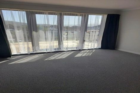 Photo of property in 30a Paremata Crescent, Paremata, Porirua, 5024