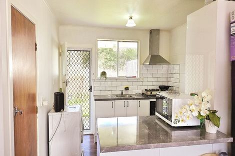 Photo of property in 3/10 Rawson Street, Tawa, Wellington, 5028