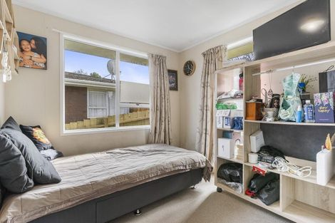 Photo of property in 28 Donovan Avenue, Massey, Auckland, 0614
