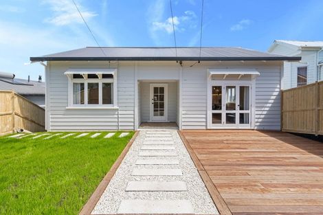 Photo of property in 43 Roberton Road, Avondale, Auckland, 1026