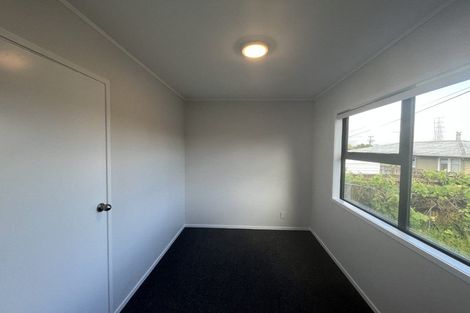 Photo of property in 1/7 Vera Road, Te Atatu South, Auckland, 0610