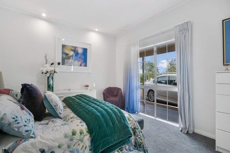 Photo of property in 11 Rifleman Rise, Unsworth Heights, Auckland, 0632
