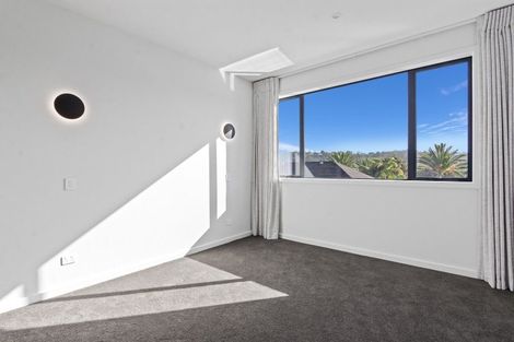 Photo of property in 5 Waipuia Place, Greenhithe, Auckland, 0632