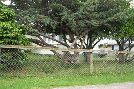 Photo of property in 71 Plumley Crescent, Mangere, Auckland, 2022