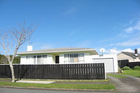 Photo of property in 22 Exeter Street, Brooklands, New Plymouth, 4310