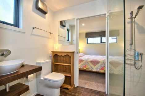 Photo of property in 33 Rannoch Drive, Jacks Point, Queenstown, 9371