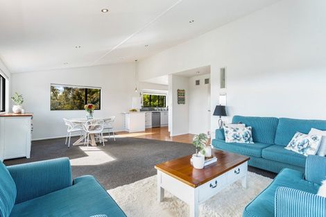 Photo of property in 589f East Coast Road, Browns Bay, Auckland, 0632