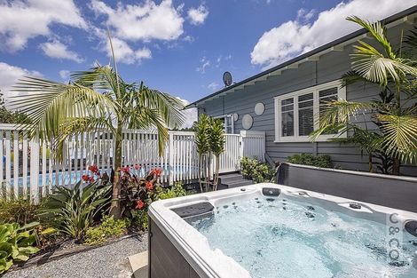 Photo of property in 433 Old North Road, Kumeu, 0892
