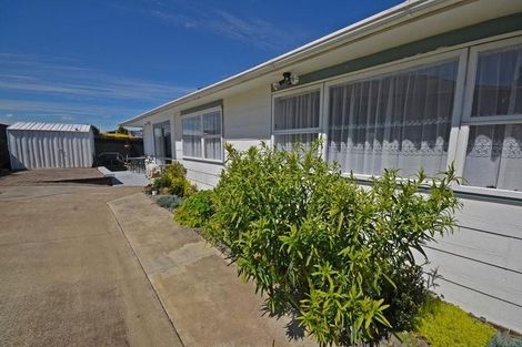 Photo of property in 9 Ballial Place, West Harbour, Auckland, 0618