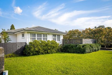 Photo of property in 14 Thomas Avenue, Te Atatu Peninsula, Auckland, 0610