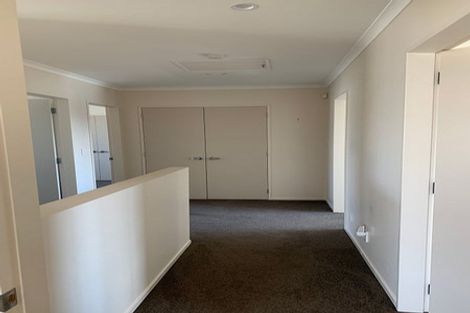 Photo of property in 12 Havana Rise, Grenada Village, Wellington, 6037