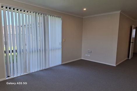 Photo of property in 36 Misty Valley Drive, Henderson, Auckland, 0612