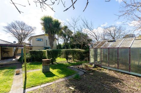 Photo of property in 33 Queens Avenue, Waikuku Beach, 7402