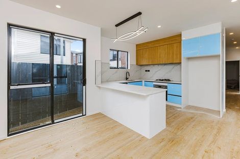 Photo of property in 697 Massey Road, Mangere, Auckland, 2022