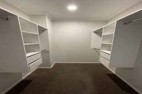 Photo of property in 23 Warbler Crescent, Papakura, 2110