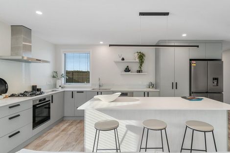 Photo of property in 36 Metoriti Crescent, Karaka, 2124