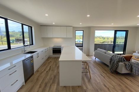 Photo of property in 79 Omahina Street, Raglan, 3225