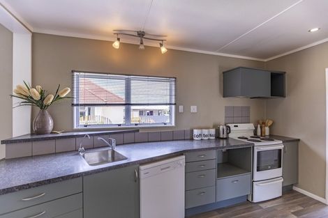 Photo of property in 66 Racecourse Road, Waipukurau, 4200