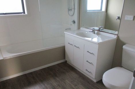 Photo of property in 56 Shamrock Street, Takaro, Palmerston North, 4412