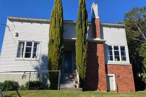 Photo of property in 12 Wavell Street, Karori, Wellington, 6012