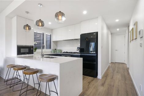 Photo of property in 70 Te Oneroa Way, Long Bay, Auckland, 0630