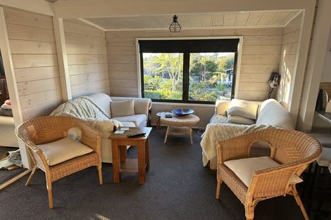 Photo of property in 6 Honnor Place, Hurdon, New Plymouth, 4310