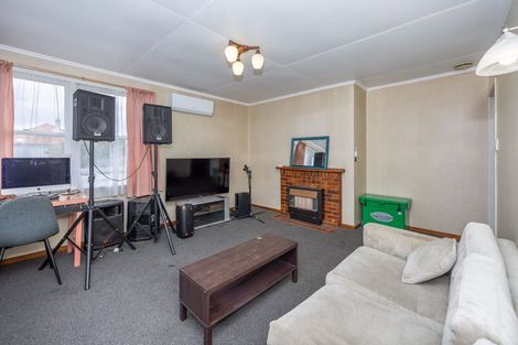 Photo of property in 44 Ross Crescent, Fairfield, Hamilton, 3214