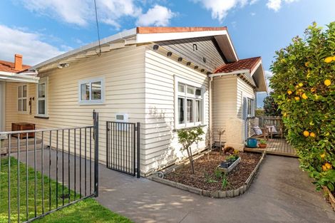 Photo of property in 323 Clifford Street, Whataupoko, Gisborne, 4010