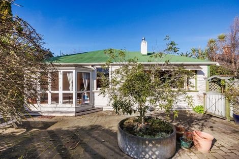 Photo of property in 357 Featherston Street, Palmerston North, 4414
