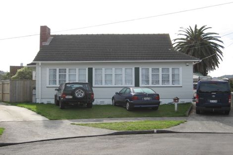 Photo of property in 77 Hall Crescent, Epuni, Lower Hutt, 5011