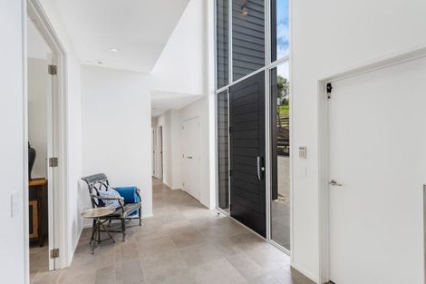 Photo of property in 122 Brownhill Road, Whitford, Manurewa, 2576