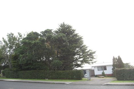 Photo of property in 132 Bleakhouse Road, Mellons Bay, Auckland, 2014