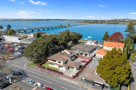 Photo of property in 2/182 Devonport Road, Tauranga, 3110