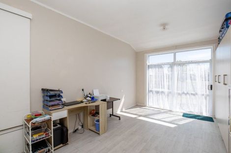 Photo of property in 39 Darlington Street, Ngatea, 3503