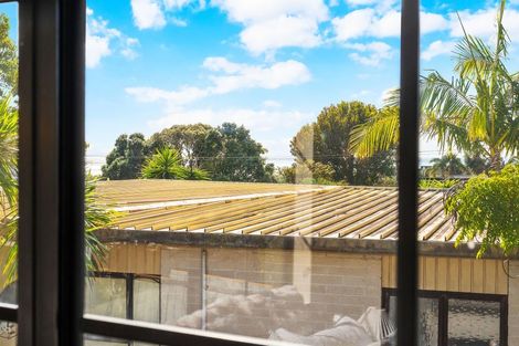 Photo of property in 2/97 Matipo Road, Mairangi Bay, Auckland, 0630